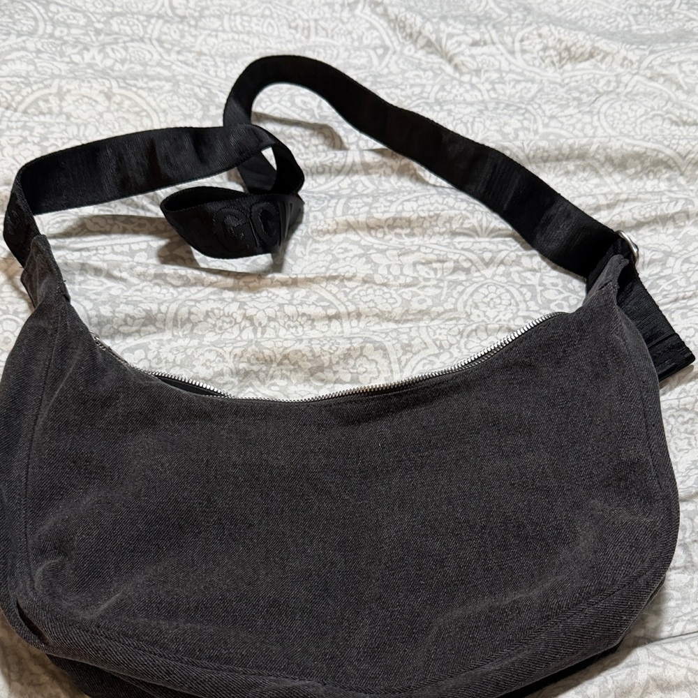 Baggu medium Black denim with key leash